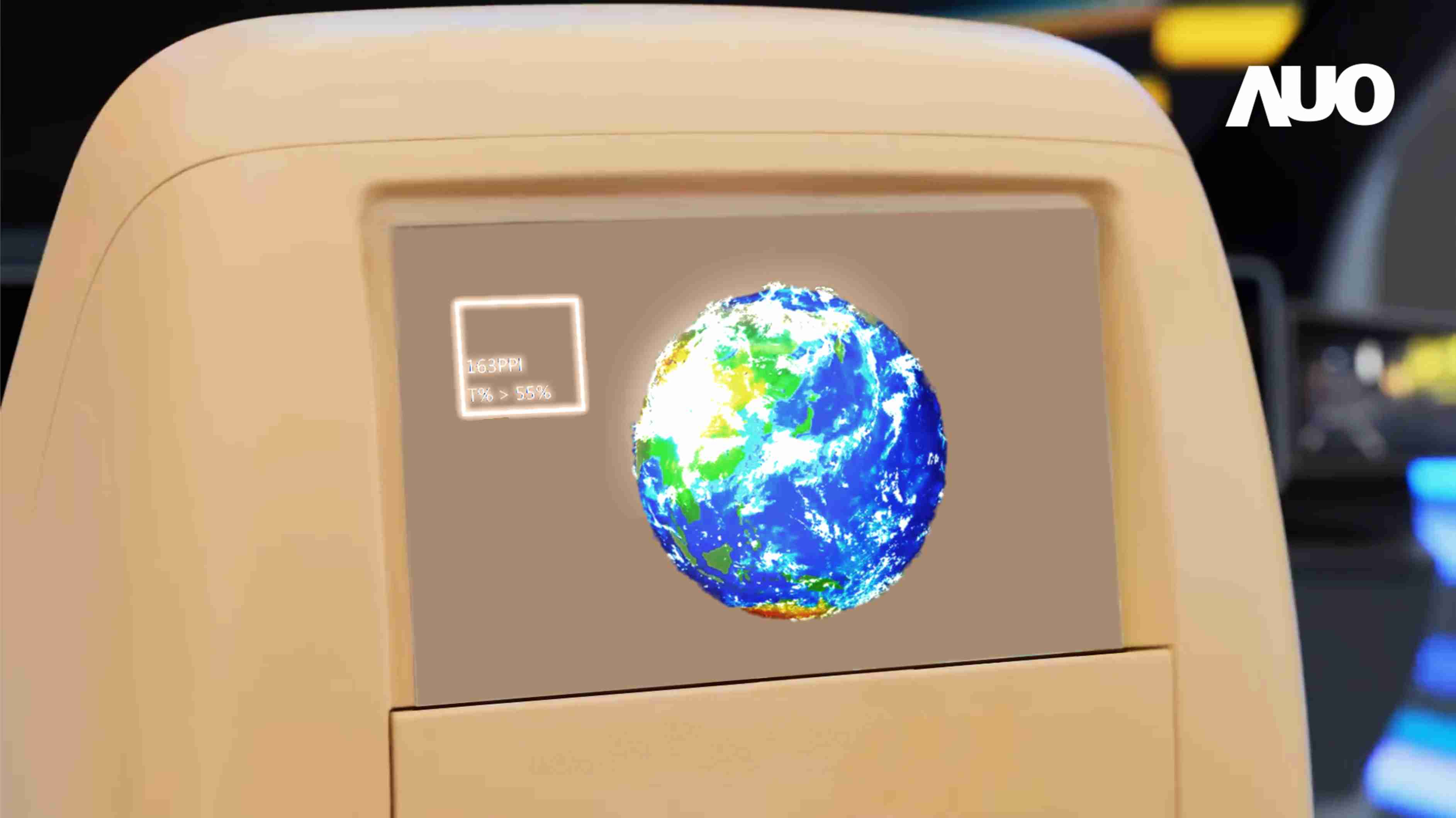 尊龙集团突破设计与制程挑战，，，推出全球最高分辨率163ppi的13.5吋透明Micro LED面板，，，并积极布局智能车市场，，以期拓展透明显示应用的可能性